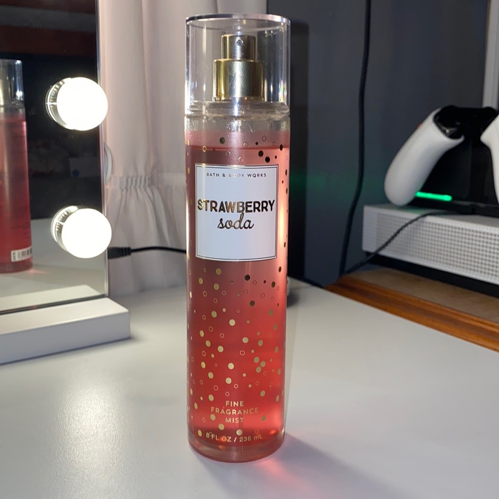 Strawberry Soda bath and body works fragrance mist